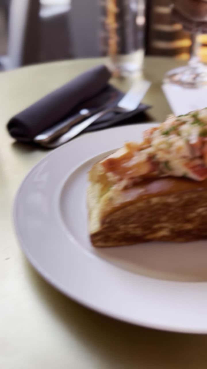 RH Chicago | The Gallery at the Three Arts Club