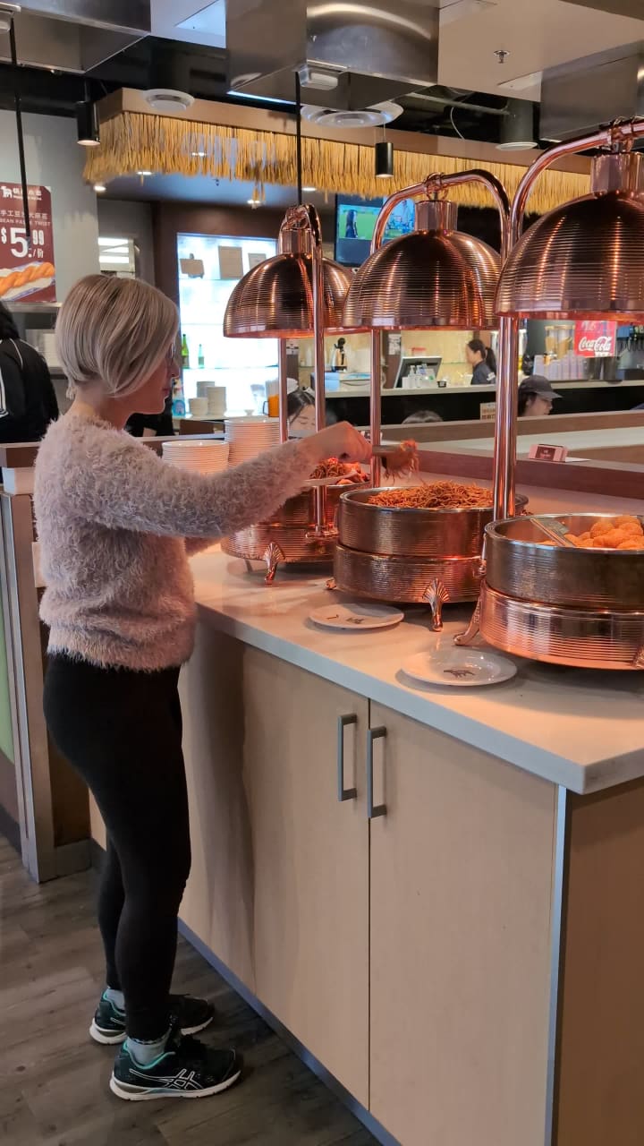 Video review of Fatty Cow Seafood Hotpot