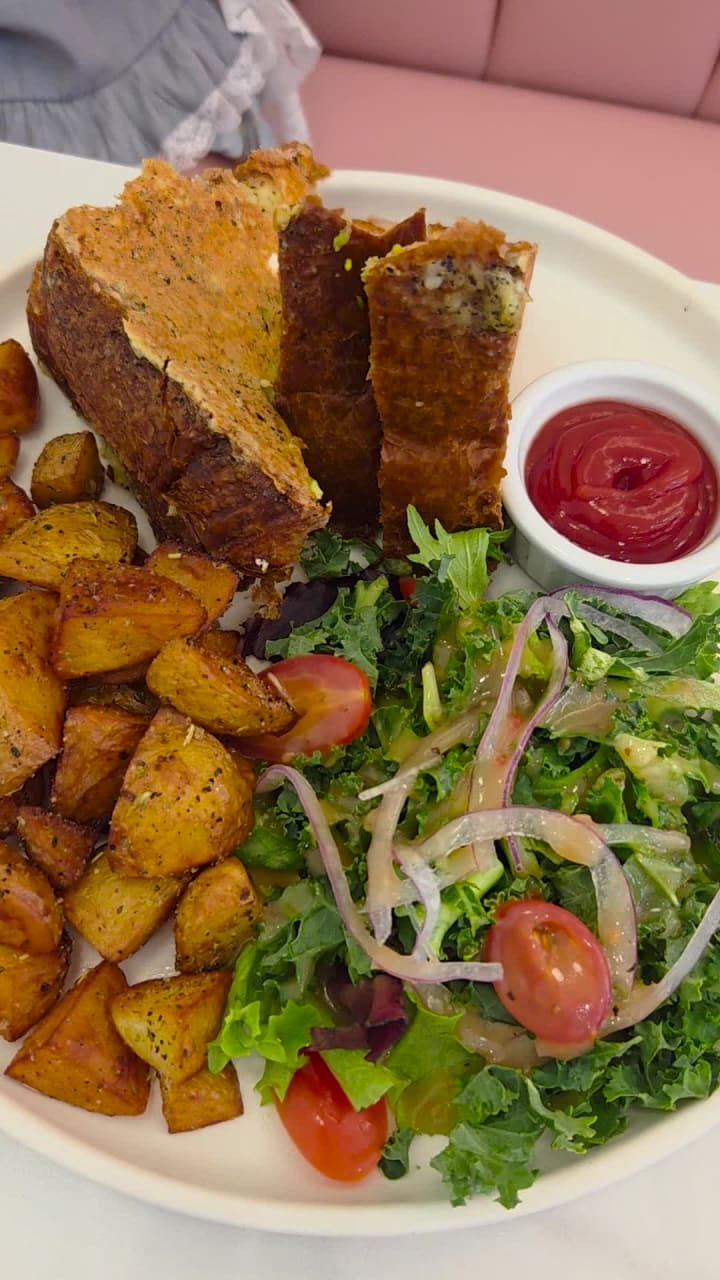 Gram Cafe & Pancakes