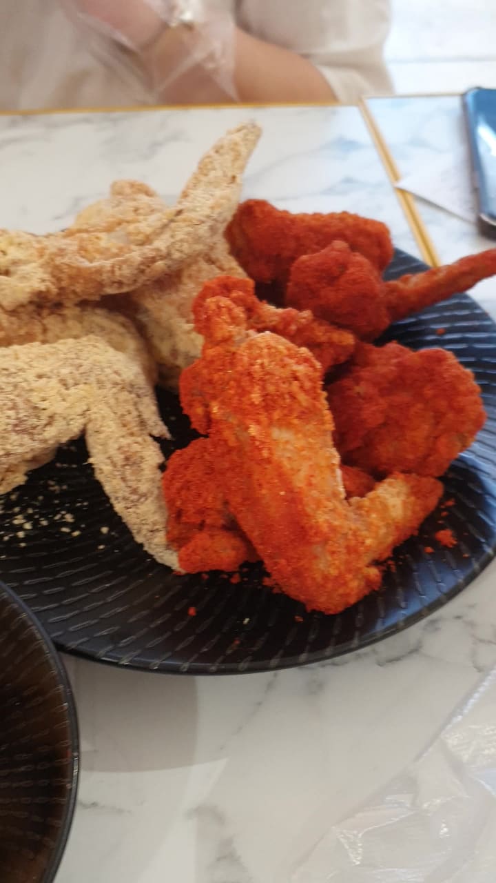 Video review of NeNe Chicken