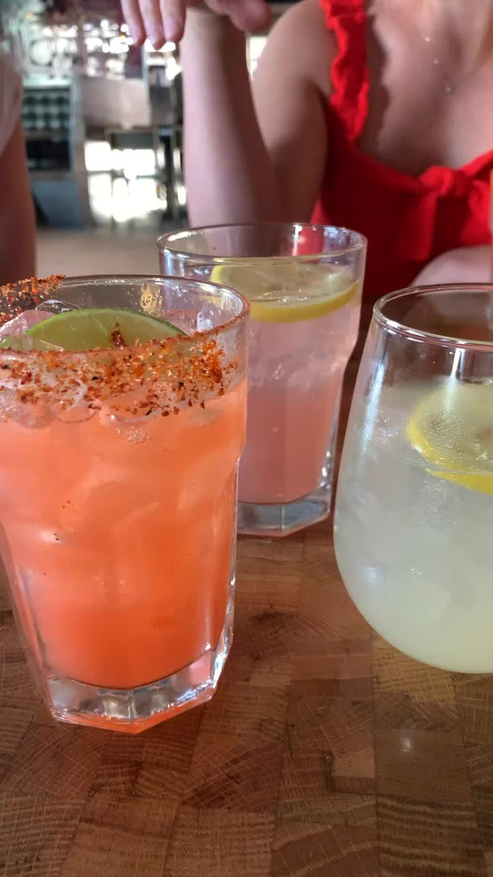 Video review of Avanti F&B, a collective eatery