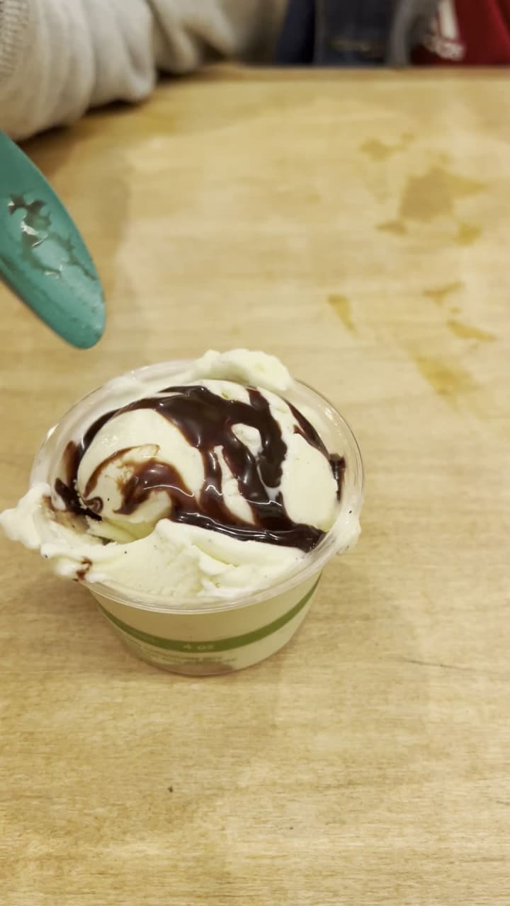 Video review of San Francisco's Hometown Creamery