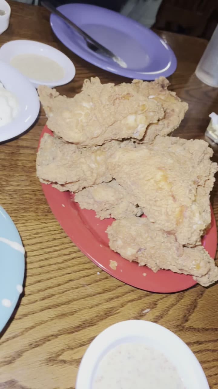 Video review of Babe's Chicken Dinner House