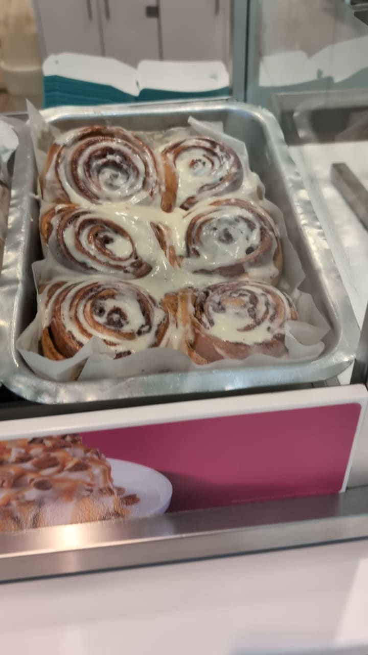 Video review of Cinnabon