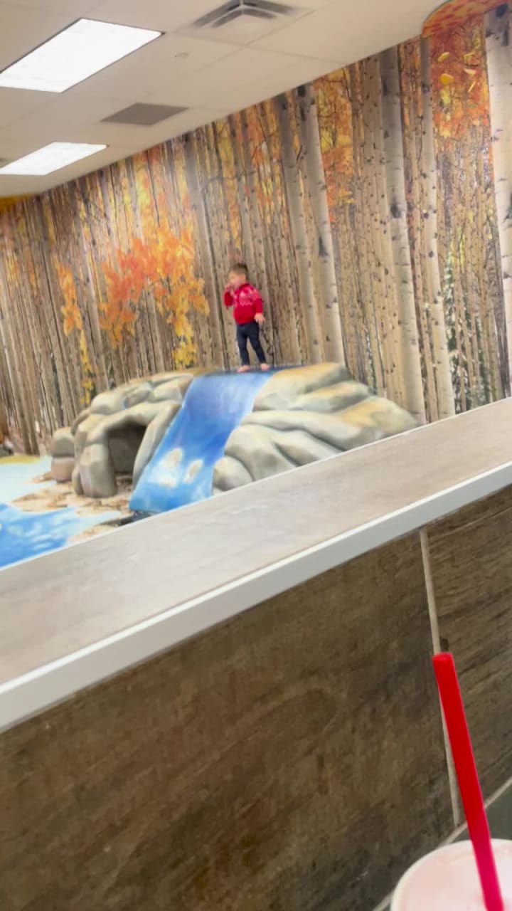 Video review of Southwest Plaza