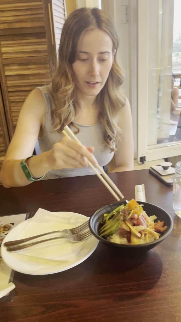 ALISA Sushi & Thai Bistro