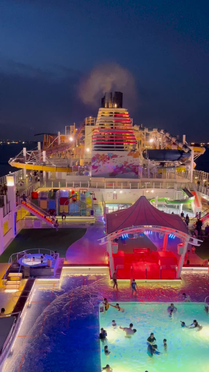 Resort World Cruises Genting Dream