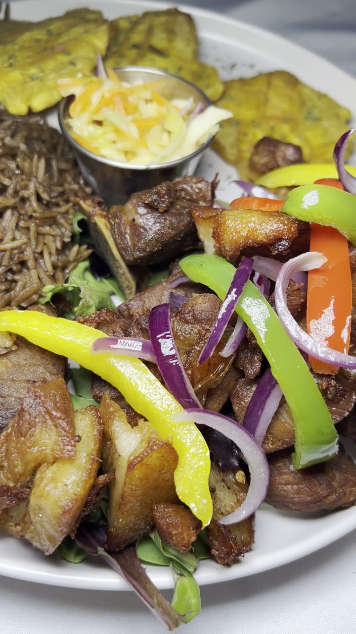 Oulala Restaurant and Lounge