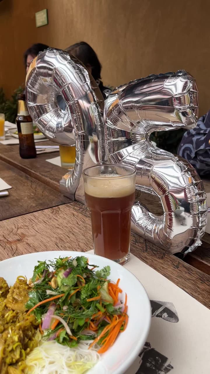 Video review of WOK Usaquén