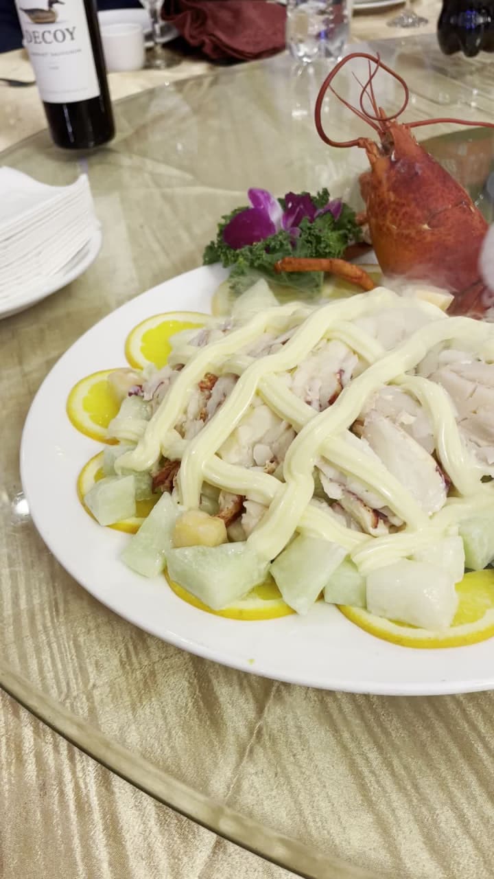 Video review of Royal Queen