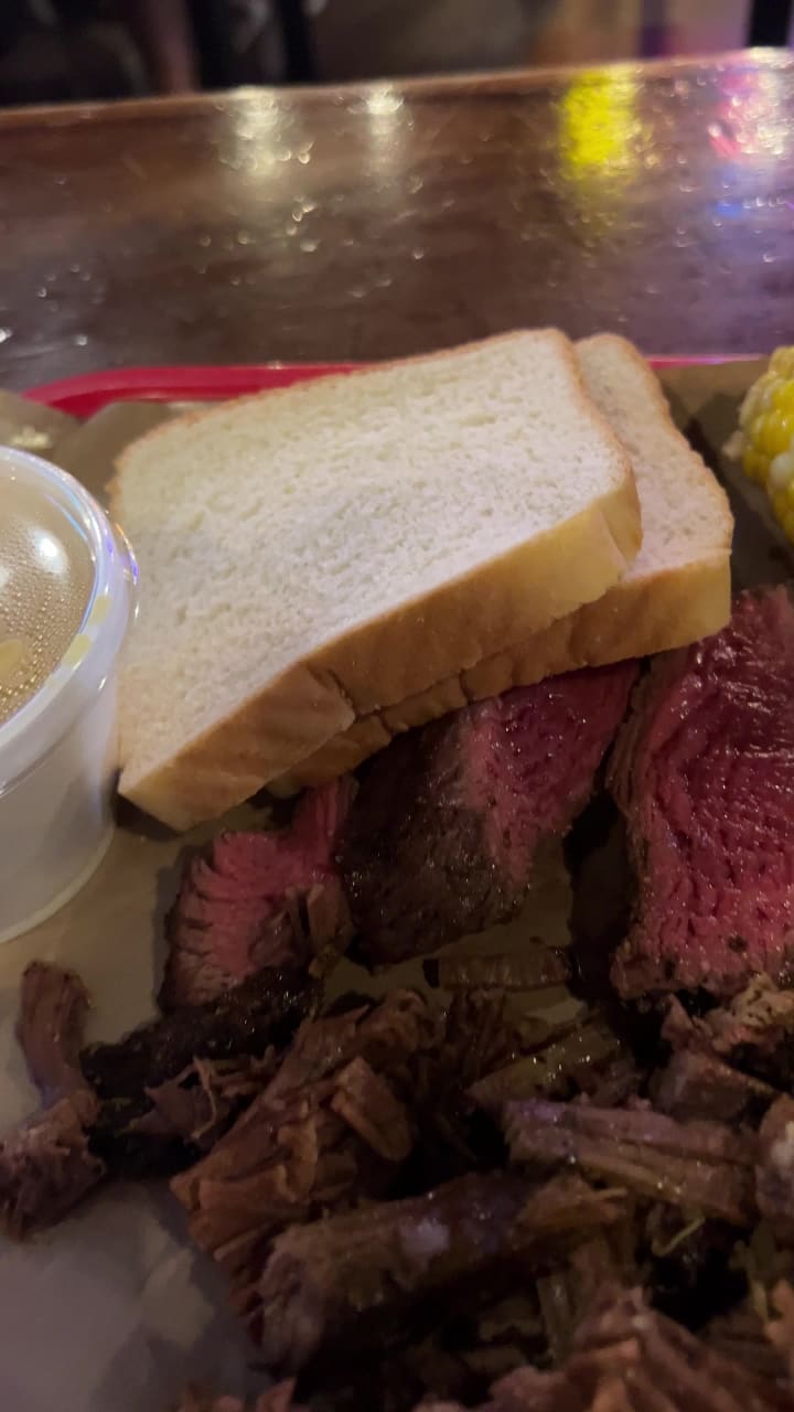 Video review of Hard Eight BBQ