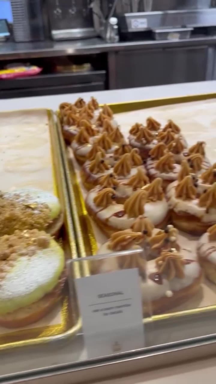 Video review of Saint Honoré Doughnuts & Beignets