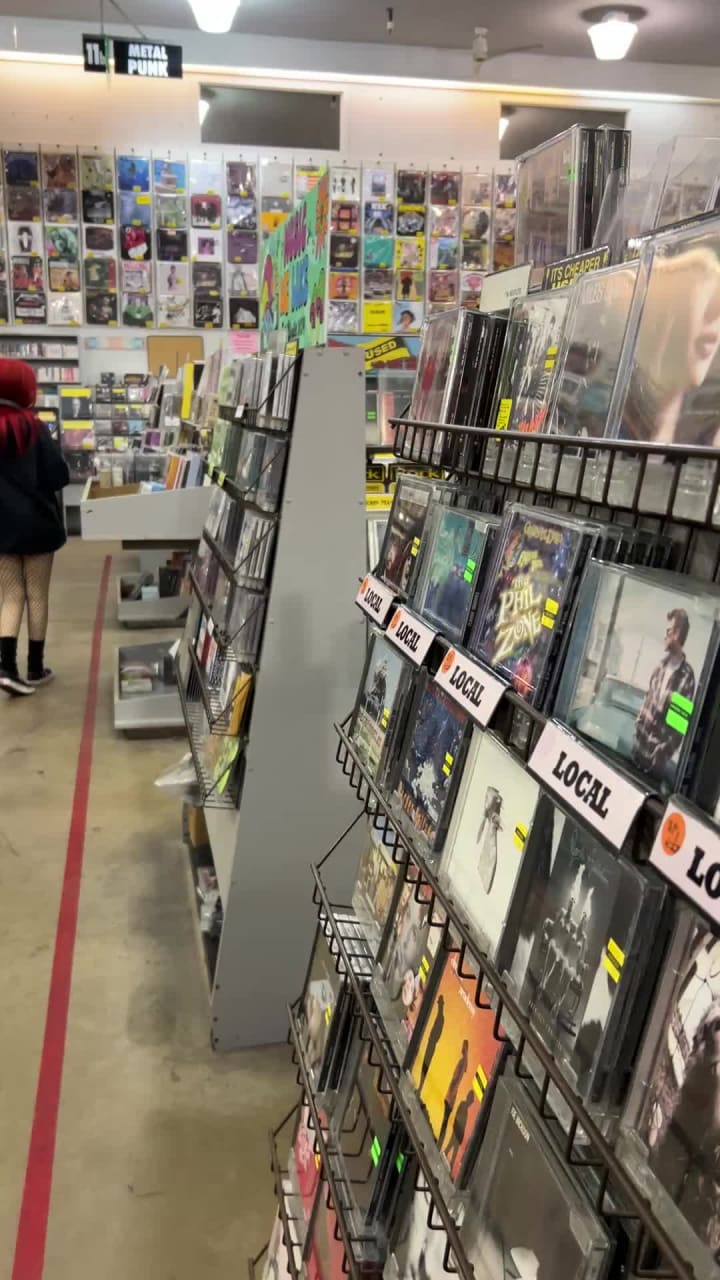 Video review of Amoeba San Francisco