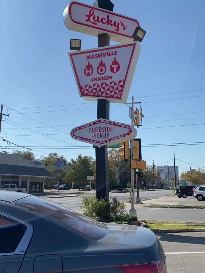 Lucky's Hot Chicken