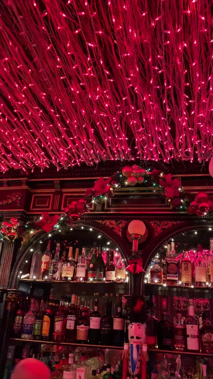 Video review of Pete's Tavern