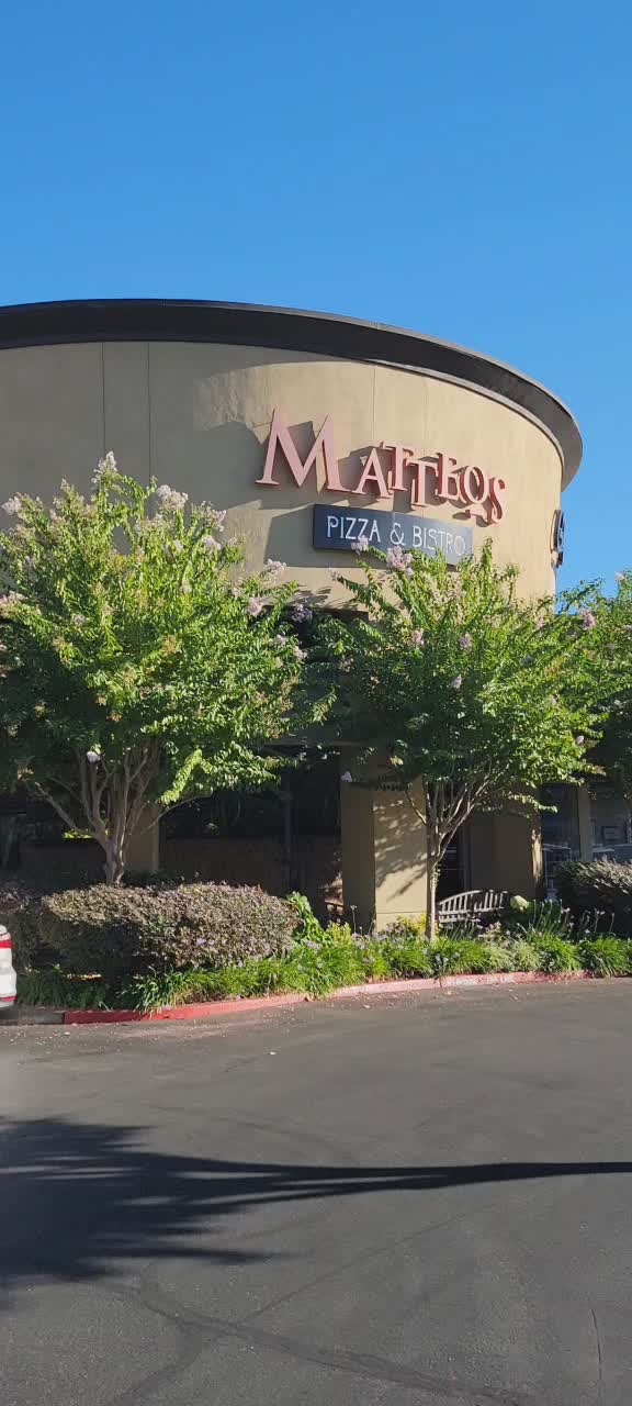 Matteo's Pizza & Bistro