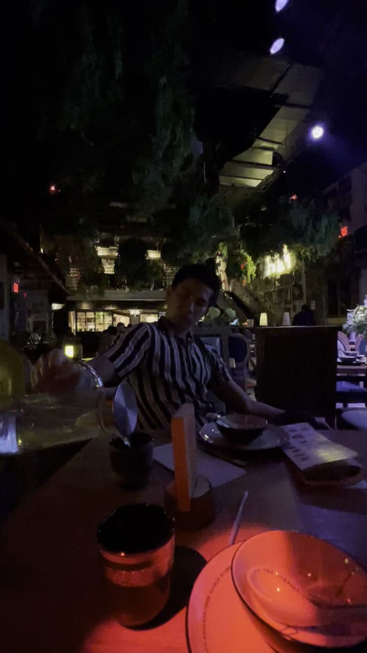 Hutaoli Music Restaurant & Bar