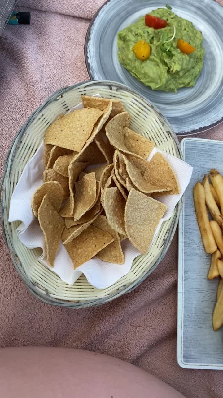 Mia Restaurant & Beach Club