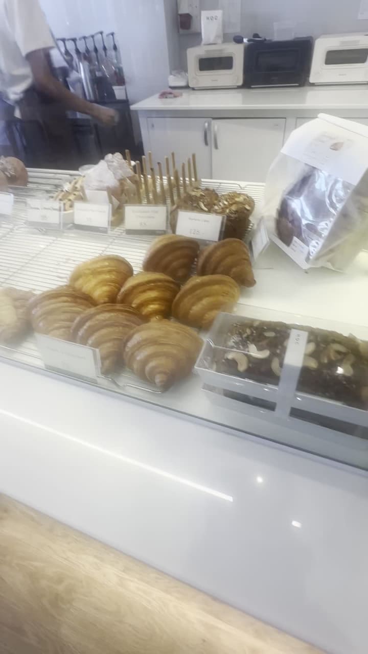 HOC - House Of Croissants