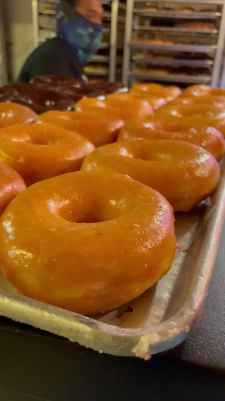 Video review of Bob's Donut & Pastry Shop