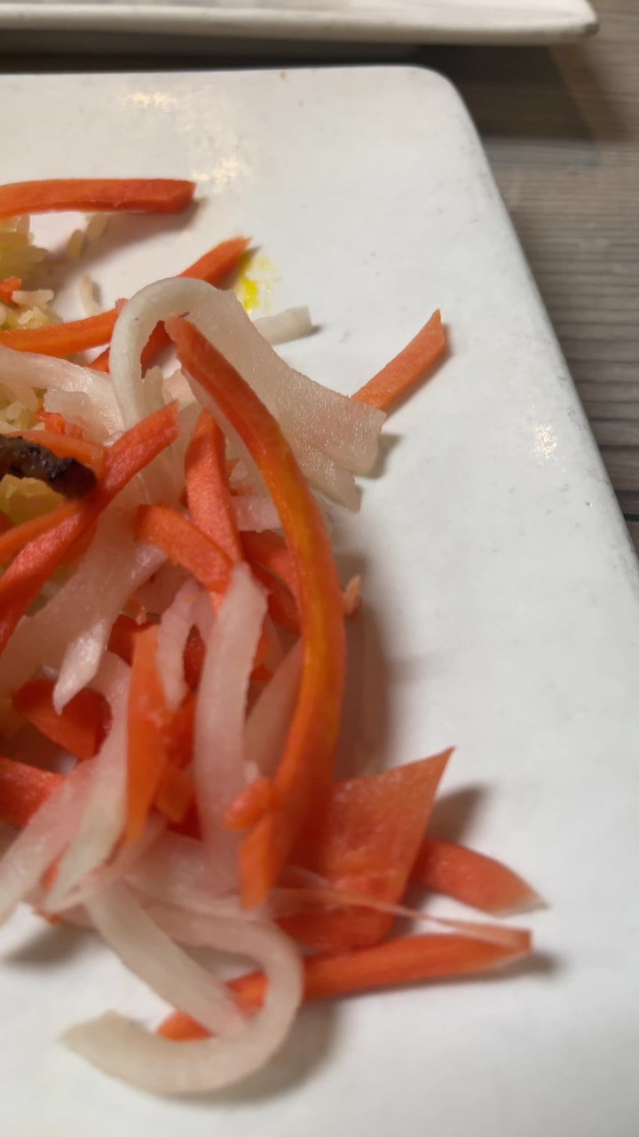 Video review of Lá Me Restaurant