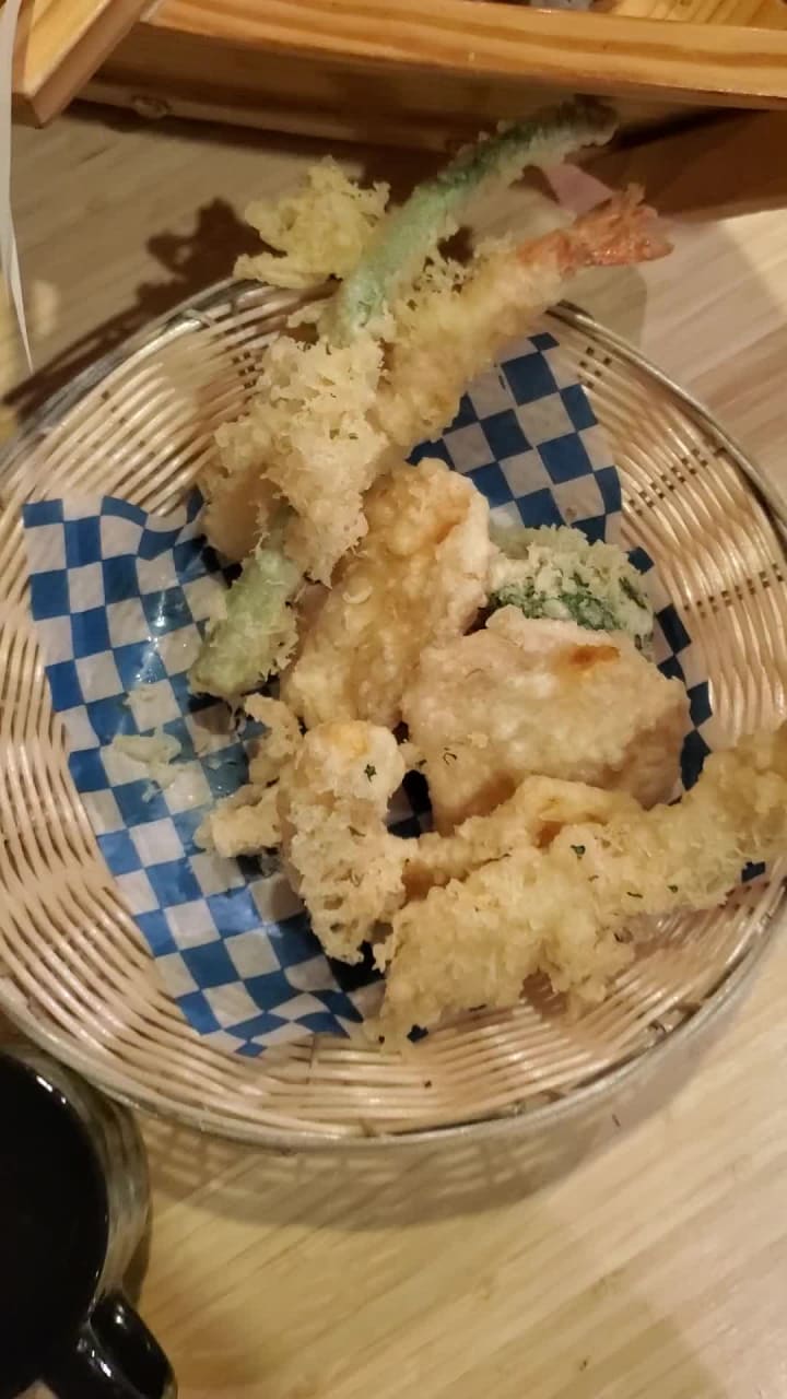 Kibo Sushi house - Sheppard E