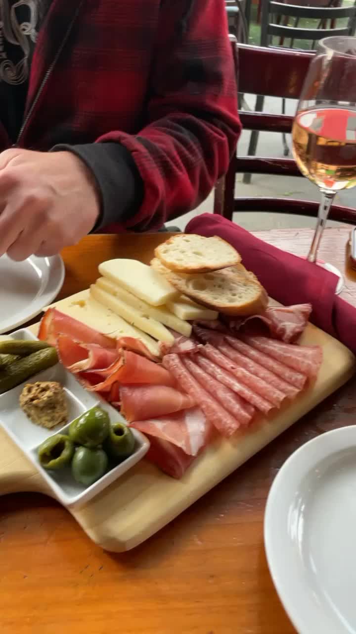 Video review of Belle Cora