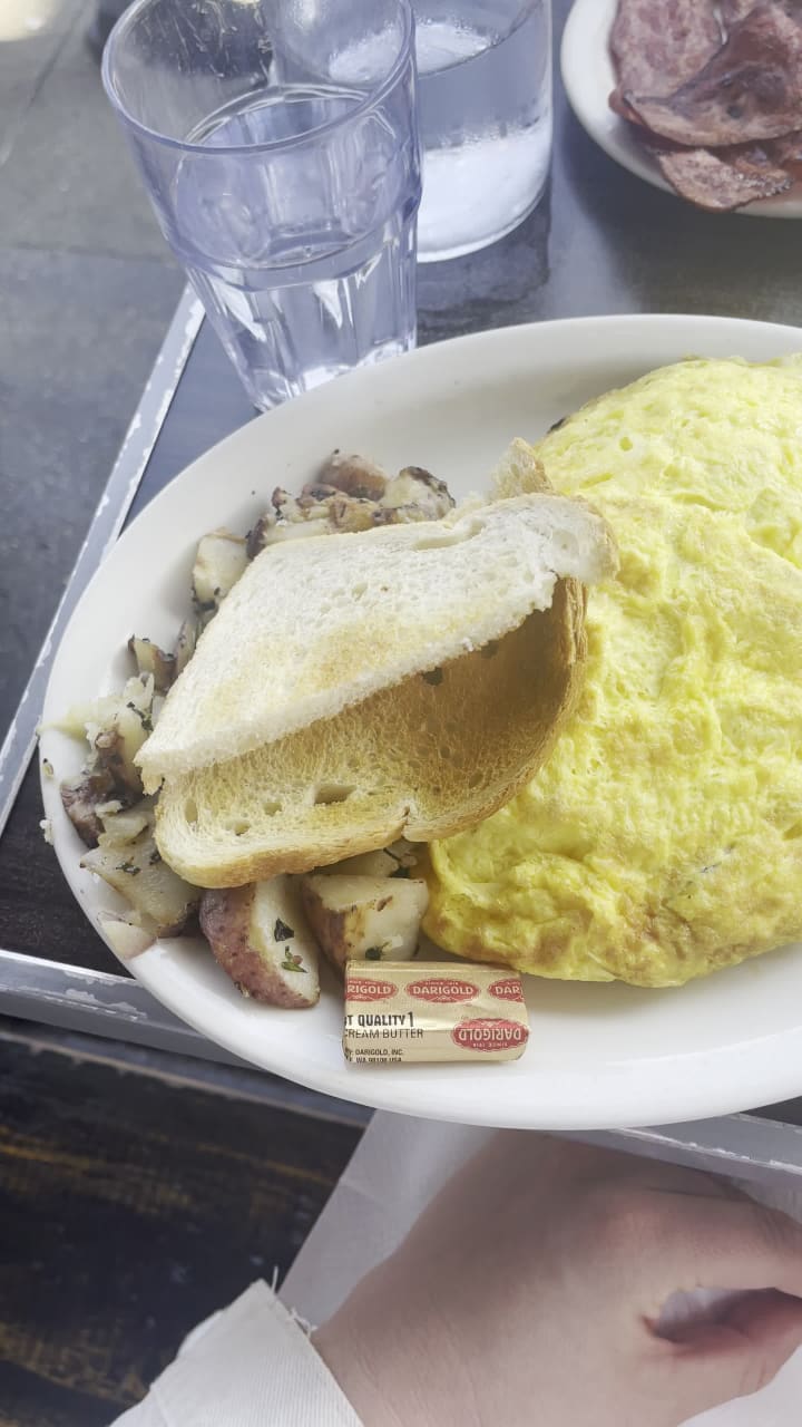 Video review of Millie's Cafe