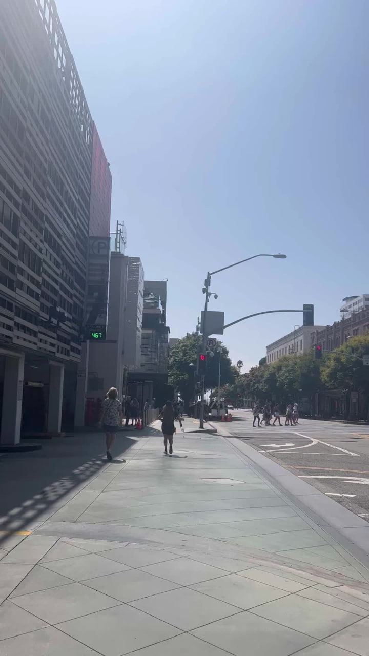 Video review of Third Street Promenade