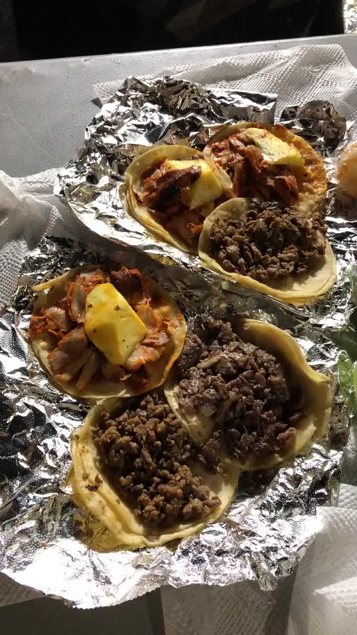 Leo's Taco Truck