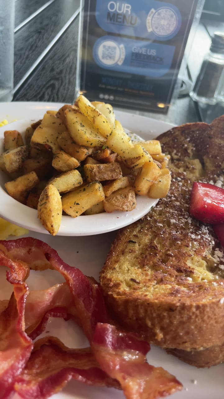 Grits & Eggs Breakfast Kitchen