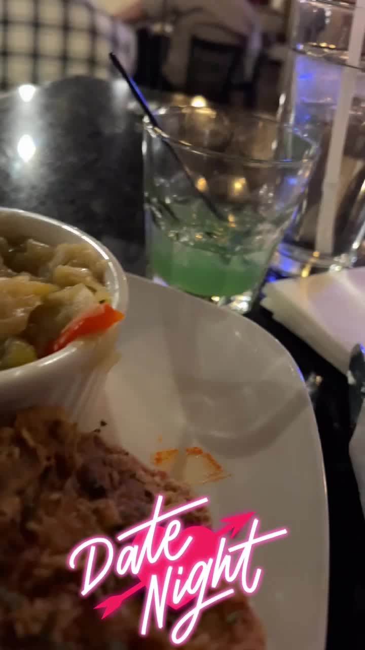 VII Kitchen + Cocktails