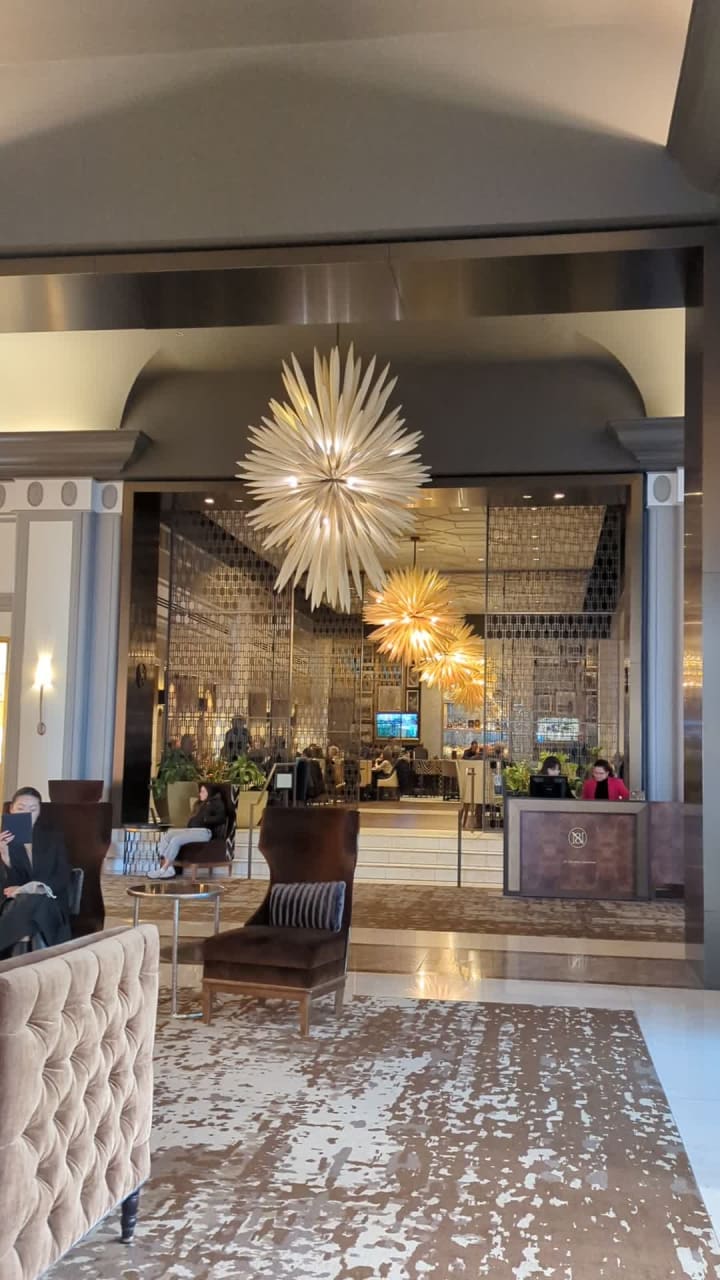 Video review of The Fairmont Waterfront