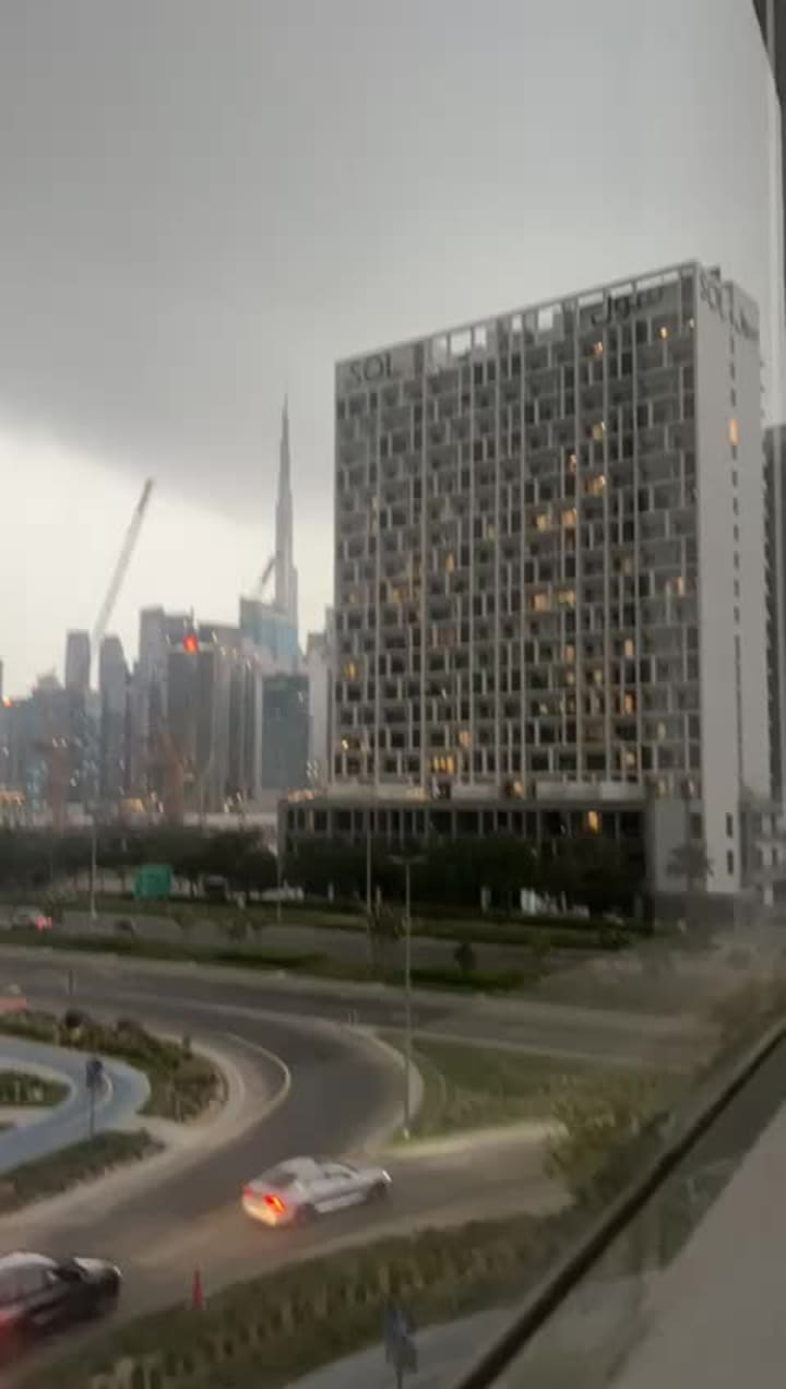 Business Bay Metro Station (محطة الخليج التجاري)