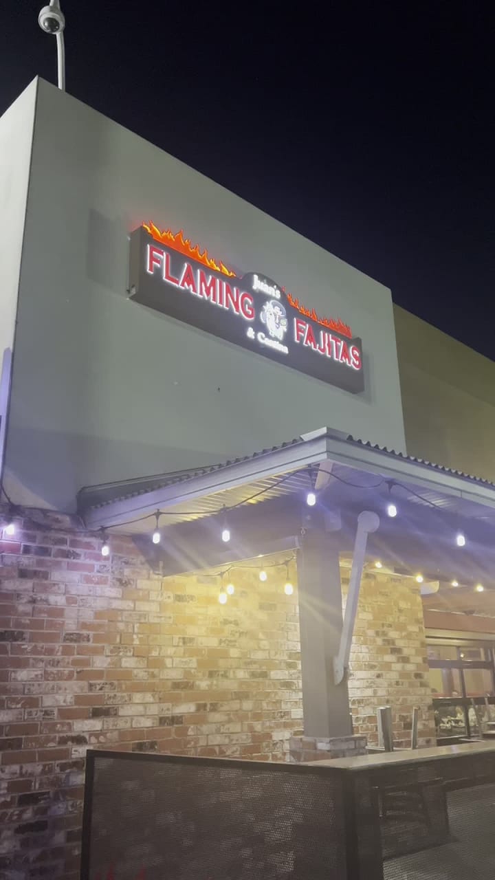 Juan’s Flaming Fajitas & Cantina