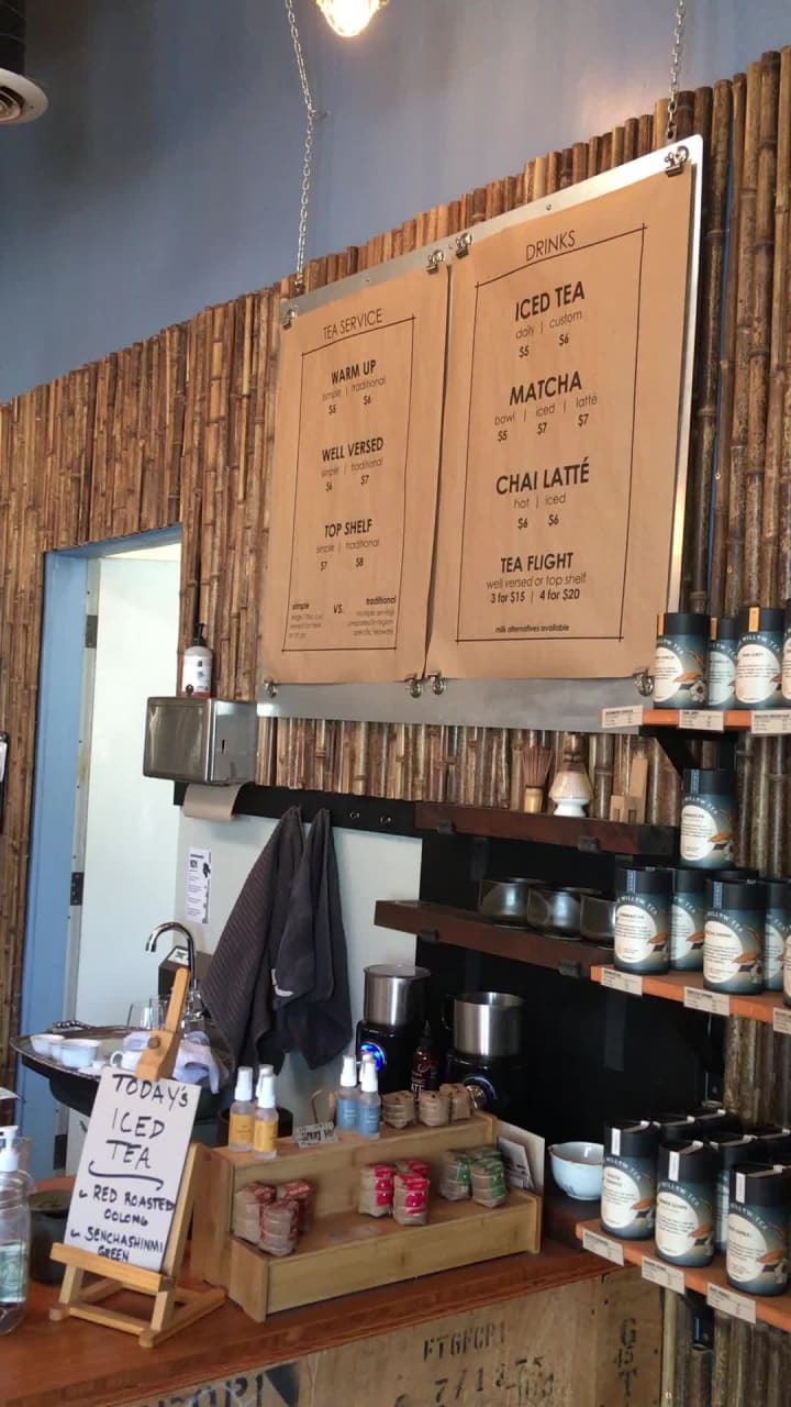 Video review of Blue Willow Teaspot