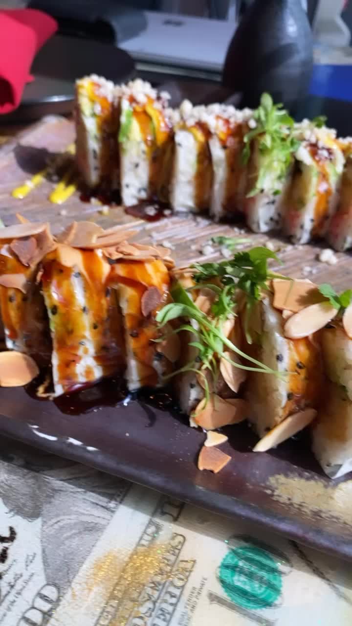 Crudos Fusion Art Restaurant