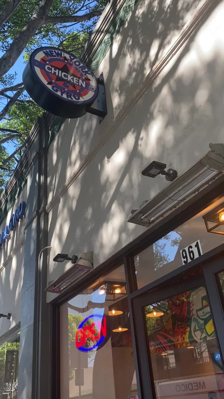 New York Chicken & Gyro