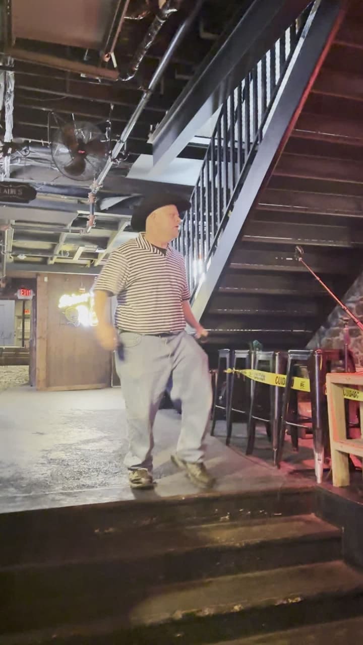 Video review of Shakespeare's Pub