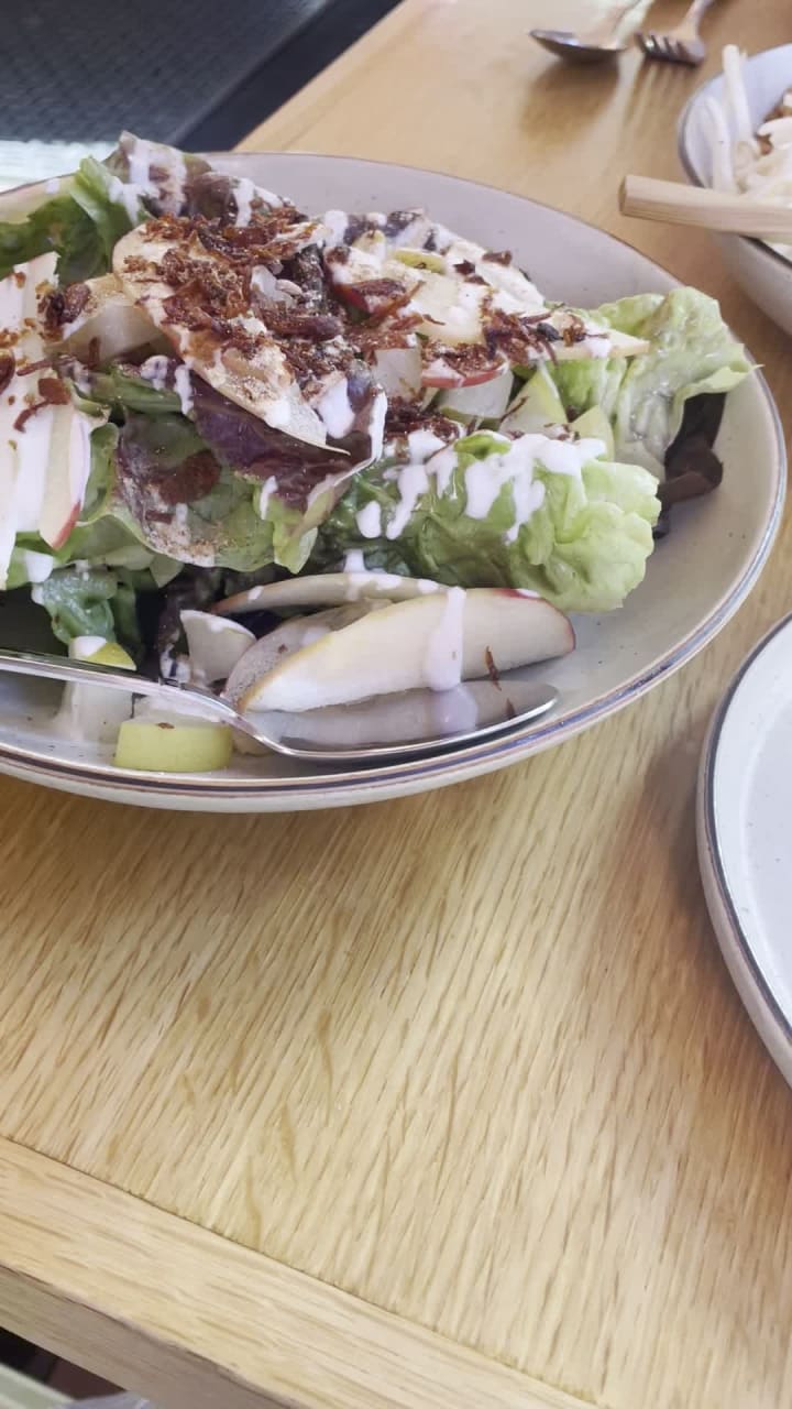 Video review of Phuket Cafe