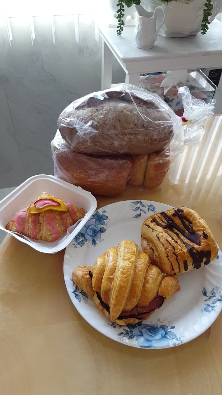 Video review of Swiss Bakery