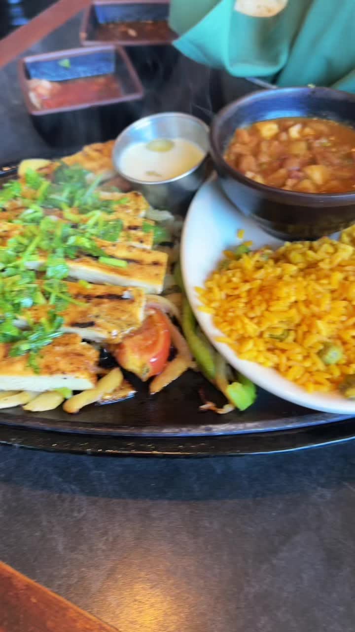 Video review of Guapo's Cantina Restaurant