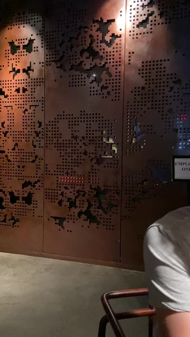 Video review of Uluh