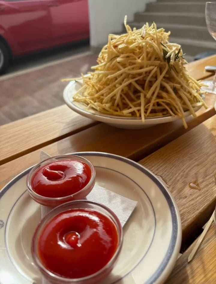 Video review of Clark's Oyster Bar