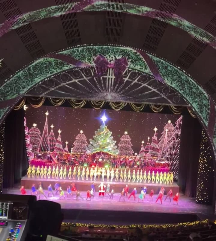 Video review of Radio City Music Hall