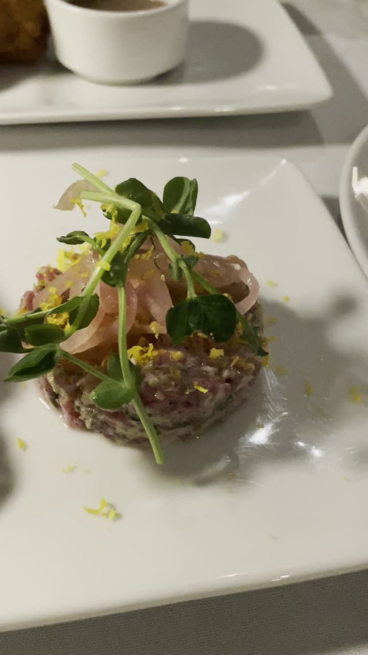 Video review of Alouette Bistro