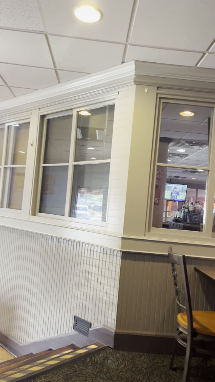 Video review of Grotto Pizza