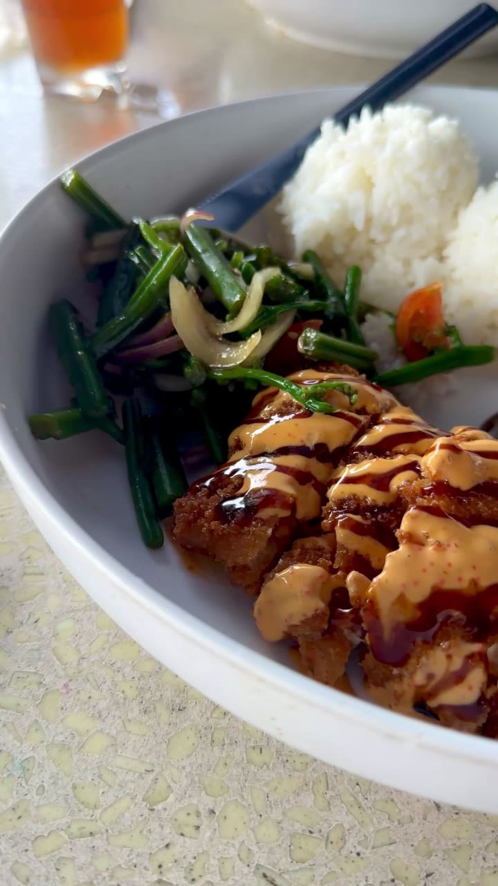 Laniakea an Umekes Luau