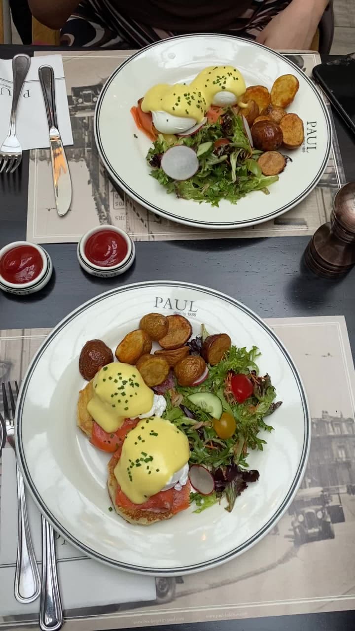 Paul Bakery, Café And Restaurant