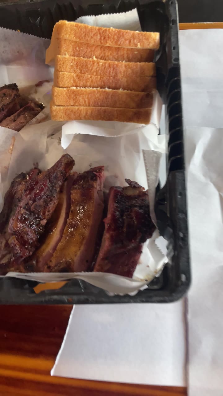 Video review of Rudy's "Country Store" and Bar-B-Q